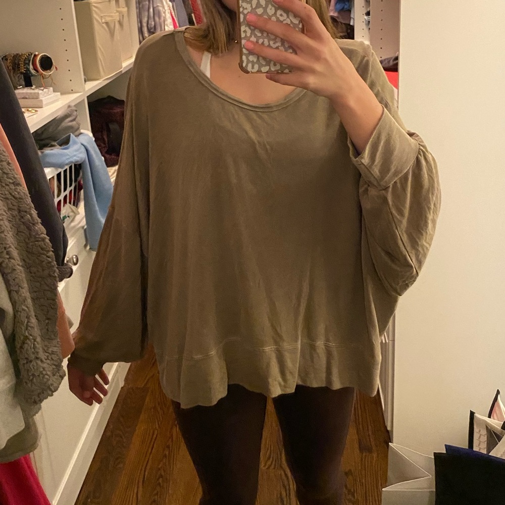 lizard thicket green/grey top